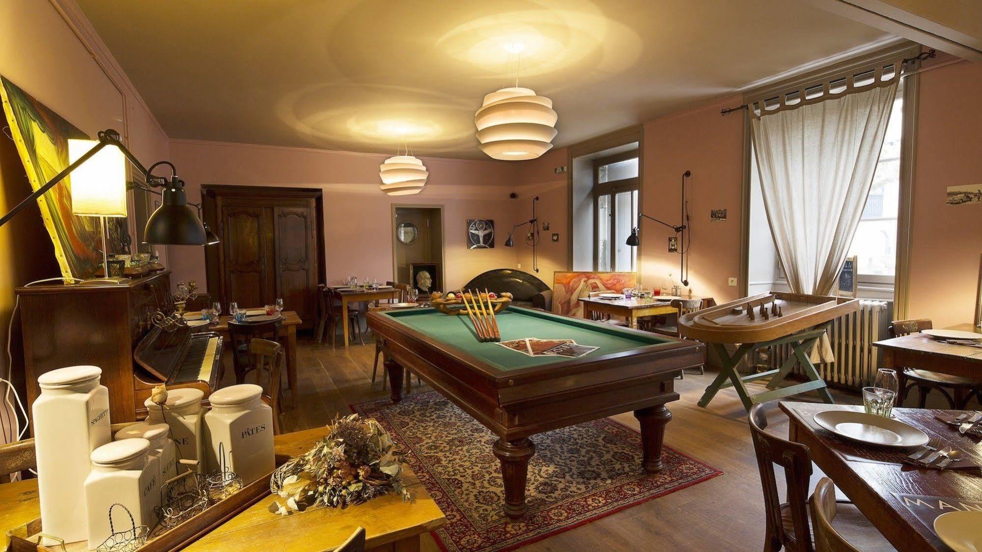 L'Edgar Hotel Port-Lesney ภายนอก รูปภาพ